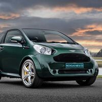 Este Toyota disfrazado de Aston Martin tiene un motor casi tan grande como el propio coche. Ahora, por fin está a la venta