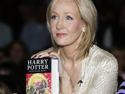 La autora de la saga 'Harry Potter' pide perdón por matar a Snape