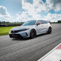¿Le faltaba personalidad? El Honda Civic Type R gana más sabor racing con todos estos accesorios