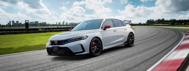 ¿Le faltaba personalidad? El Honda Civic Type R gana más sabor racing con todos estos accesorios