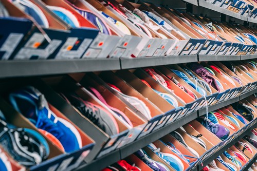Las mejores ofertas de zapatillas de la rebaja final en El Corte Inglés: Adidas, Vans y Converse más baratas