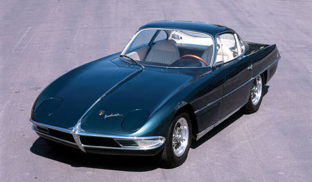 Lamborghini 350 GTV. Tenía el corazón tan grande, que no le cabía en el cuerpo