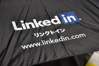 Linkedin crece un 46% en ingresos pero paga con pérdidas su expansión en China y sus compras