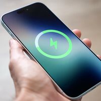 ¿Cómo saber cuánto tiempo le queda a tu iPhone para cargarse? iOS 26 por fin responde a la pregunta