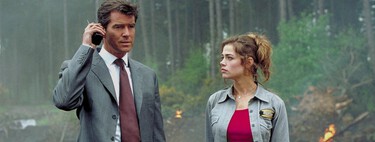 "Me dejaron tirado en la cuneta". Pierce Brosnan recuerda su final como James Bond después de hacer la película más taquillera de la saga