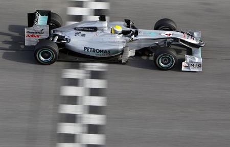 Nico Rosberg con el W01 en recta