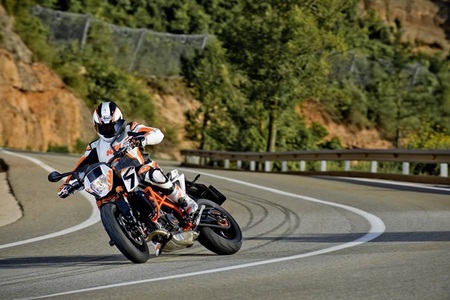 Nueva KTM 690 Duke R