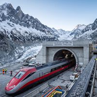 Um megatúnel ferroviário de 11 bilhões de euros para conectar França e Itália está sendo cavado a 600 metros abaixo dos Alpes 