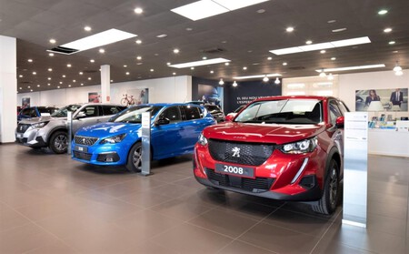 Endeudarse para comprar un coche nuevo no suele ser la mejor decisión