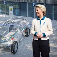 Por muchos que quieran vendernos coches eléctricos, sabemos muy bien su punto débil: los viajes largos