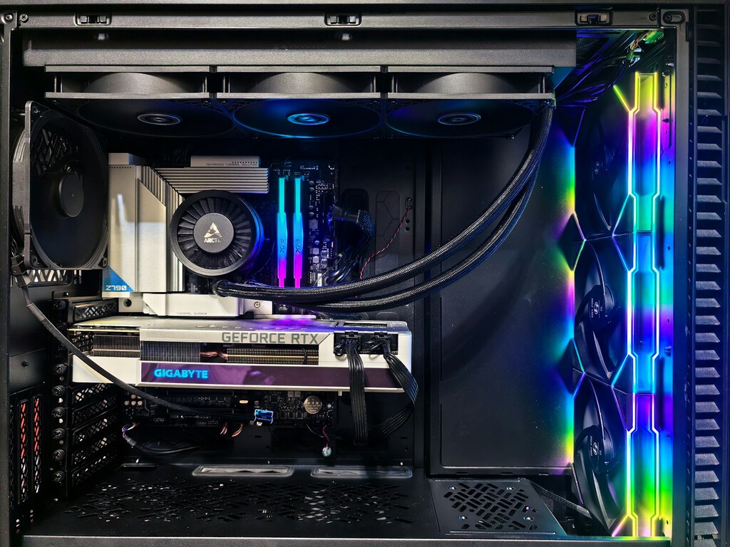 Los precios de la memoria RAM y los SSD están disparados en todas partes, pero hay alternativas para no gastar un dineral