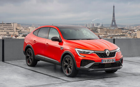 El Renault Arkana más potente ya tiene precio en España: un SUV coupé mild-hybrid de 160 CV, por 33.400 euros