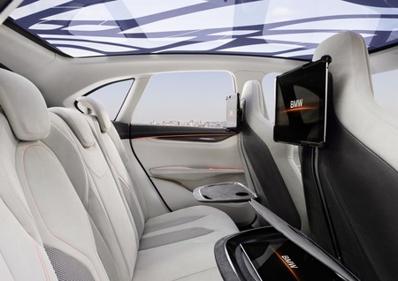 BMW Concept Active Tourer 06