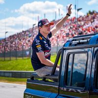 Mercedes reconoce que quiere fichar a Max Verstappen en F1. La única forma de lograrlo es que George Russell corra muy bien las próximas carreras 