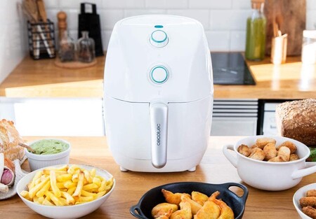 La freidora sin aceite más vendida en Amazon es esta Cecotec y está en Amazon por menos de 65 euros