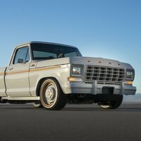 Esta Ford F-100 eléctrica con los 468 CV del Mustang Mach-E GT abre la venta de los motores Eluminator: 285 CV por 3.900 euros 