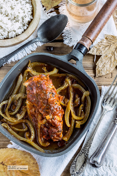 Pechugas de pollo rellenas de pimiento. Receta fácil y saludable