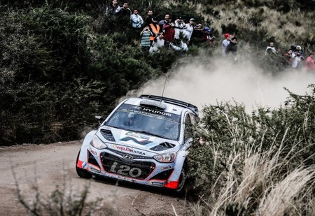 Hyundai modifica su i20 WRC para mejorar la fiabilidad