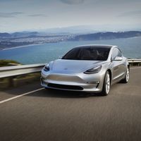 Consumer Reports suspende al Tesla Model 3 en frenado, y Musk contraataca con... una actualización de software