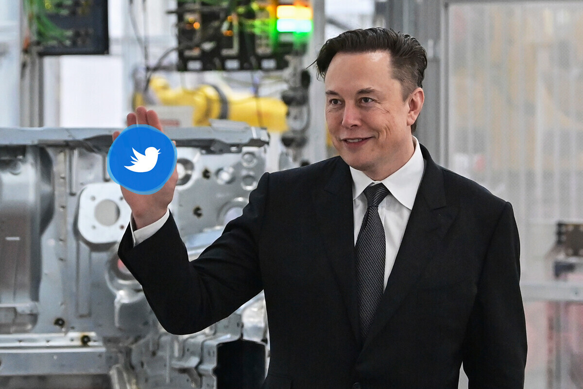 Elon Musk entra a la sede de Twitter cargando con un lavamanos y esto ...