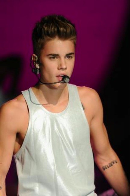 No hay peor tonto que el que se equivoca y sigue erre que erre: ¿verdad, Justin Bieber?