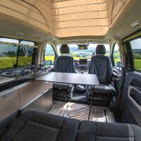 Ni Volkswagen California ni autocaravana: esta Mercedes de 100.000 euros con sello español es la reina indiscutible del camper de lujo 