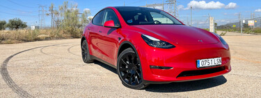 Los tiradores electrónicos de Tesla molan… hasta que fallan: la agencia de seguridad de EEUU cree que son una trampa mortal en caso de accidente