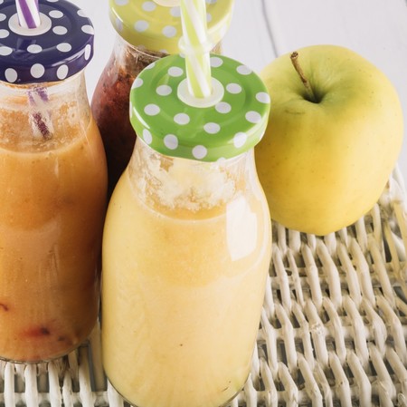Licuado de manzana con avena. Expertos avalan que sirve para bajar colesterol y triglicéridos