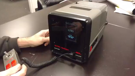 Reaparece la Mini Vectrex, la consola "mini" perdida que se fabricó en los 80
