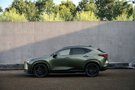 Lexus NX 2026 lateral