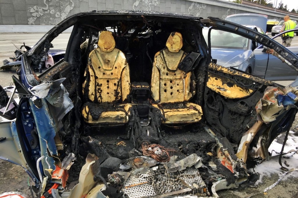 Accidente Tesla Model X