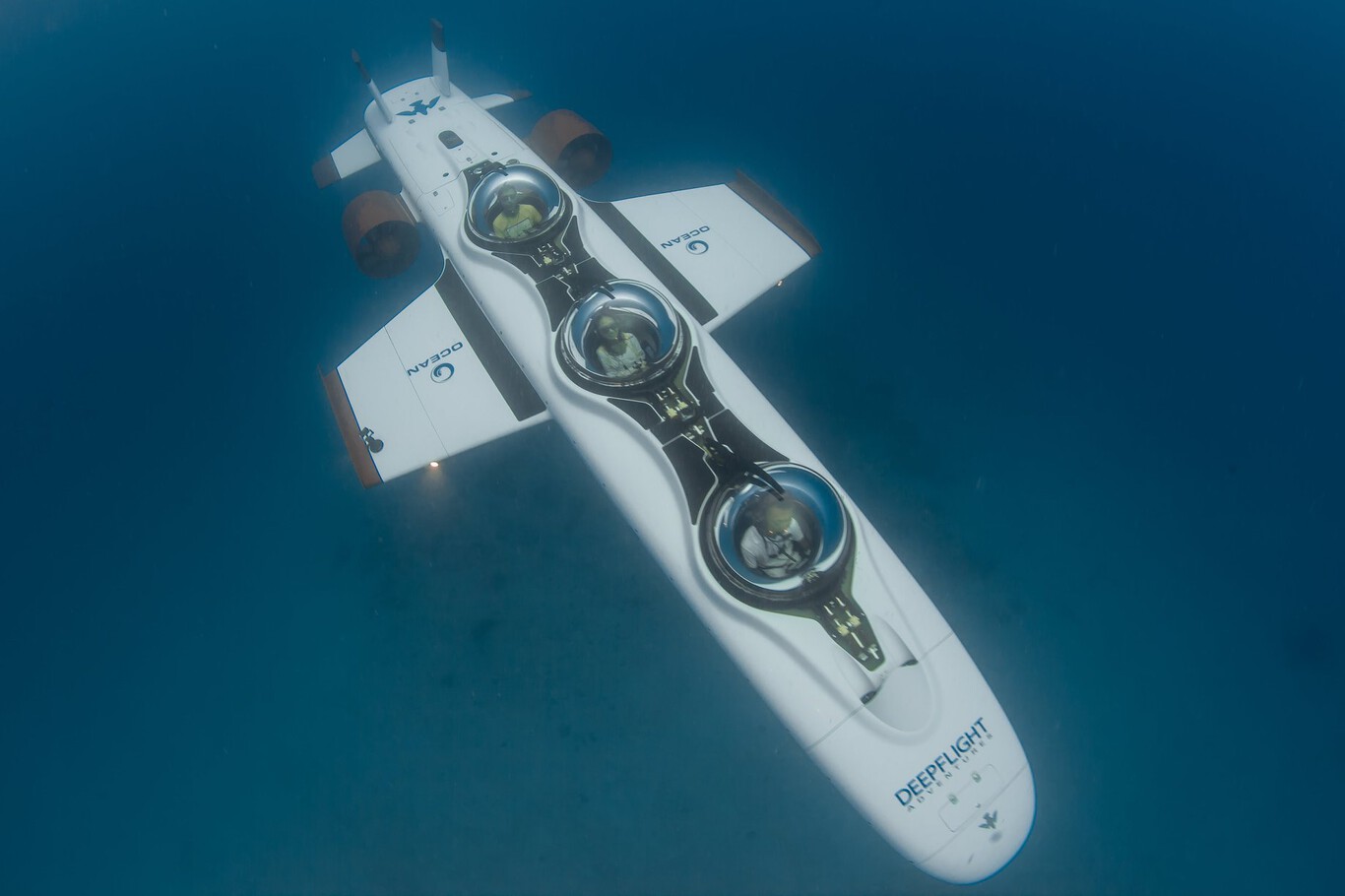 DeepFlight Super Falcon: así es el fascinante submarino privado con alma de avión que explora las profundidades del océano