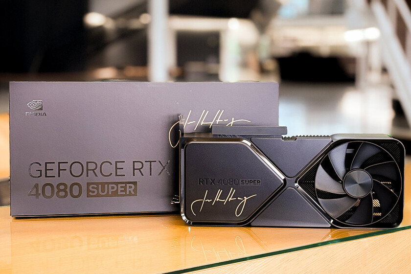 Imagen De Rtx 4080 Super Firmada