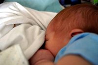 Mitos sobre la lactancia materna: “Durante los primeros tres o cuatro días no hay leche suficiente”