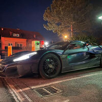 ¡De récord! El Rimac Nevera logra cargar a 333 kW en un punto de carga Ionity