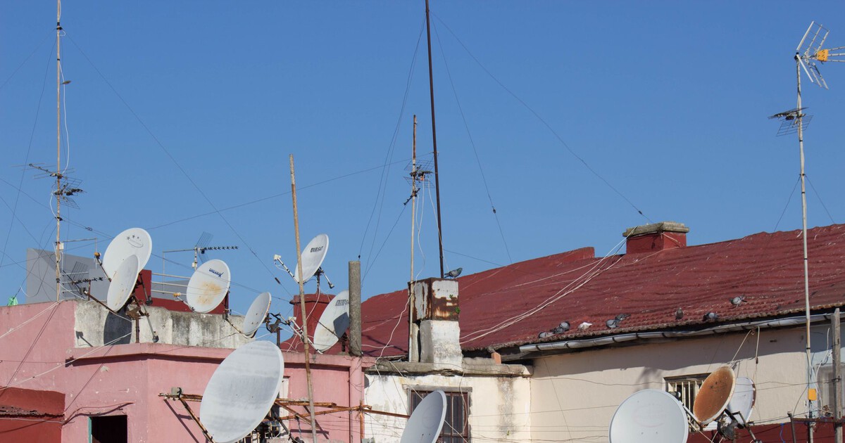 Varios ayuntamientos avisan de problemas para ver la TDT: si te ocurre, la adaptación de la antena puede salirte gratis