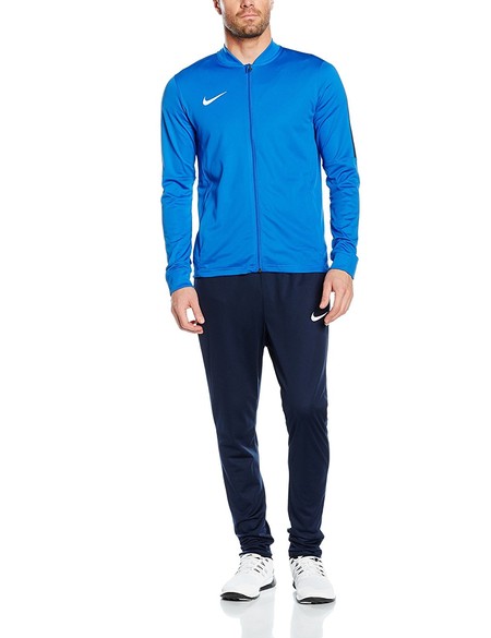 Chándal Nike Academy 16 desde sólo 31,96 euros en Amazon con envío y devolución gratis