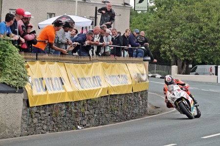 Conor Cummins Iomtt 2018