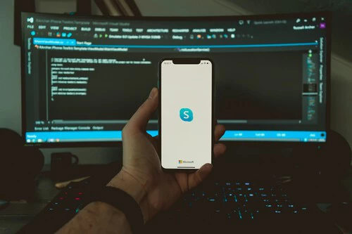 Mati Flo Hmv Erkual4 Unsplash