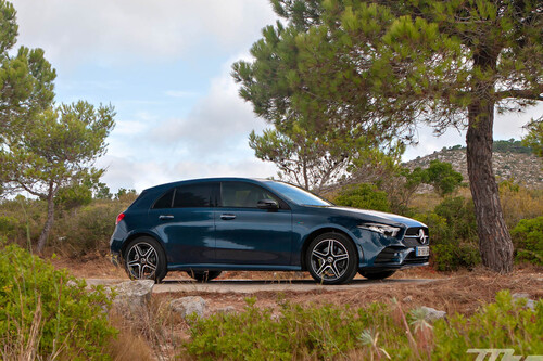 Probamos el Mercedes-Benz A 250e: un híbrido enchufable que convence por autonomía y consumo, pero no por dinamismo