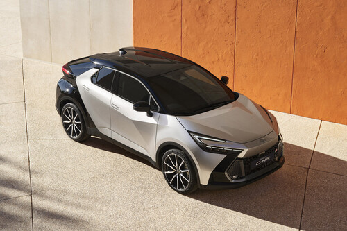 Primer contacto con el nuevo Toyota CH-R: mismo concepto de SUV híbrido vanguardista pero más agresivo