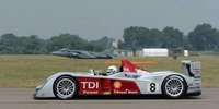 El Audi R10 se mide contra un Harrier
