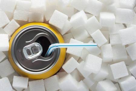 ¿Encarecer las bebidas azucaradas es la solución para reducir su alto consumo?