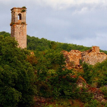El pueblo medieval que pasó de próspera ruta del vino a escenario de psicofonías de Cuarto Milenio 