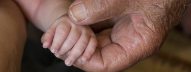 La historia del hombre que salvó la vida de más de dos millones de bebés gracias a "su brazo de oro"