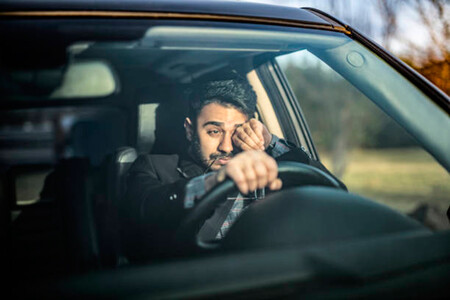 Conductor cansado con fatiga