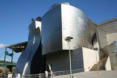 Viajar al País Vasco por un 20% menos