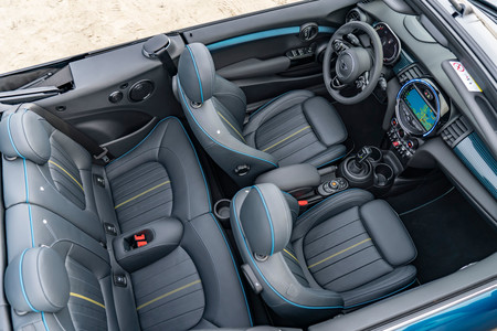 Mini Convertible Sidewalk 24