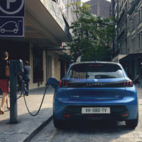 El Peugeot e-208 ya tiene precio para España: el utilitario eléctrico parte de los 29.850 euros