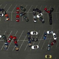 ¿Te casarías conMIATA? Así un joven pidió matrimonio con ayuda de 44 Mazda MX-5